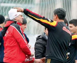 Rijkaard'ı kızdıran Rus