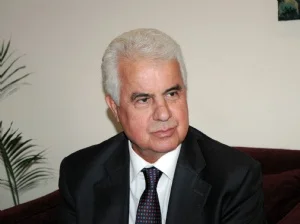 Rum pasaportu almış