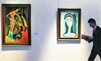 Sakar ziyaretçi Picasso'nun 'cambazı'nın üstüne düştü