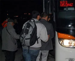 Şebeke lideri askeri birlikte yakalandı