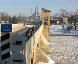 Tunca Nehri buz tuttu