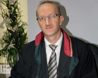 'Vatana ihanet ediyorsunuz'