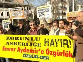 Vicdani retçi Aydemir'e destek eylemi