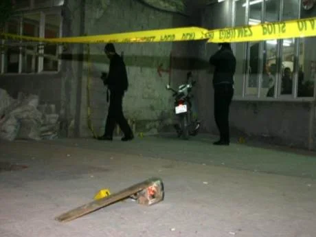 Adana'da izinsiz gösteri