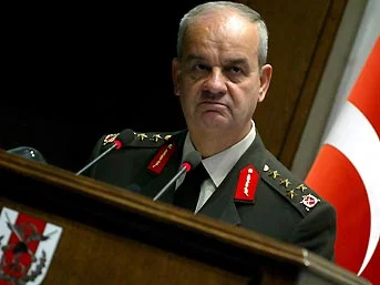 Asker annesi Başbuğ'a sitem etti