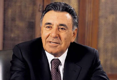 Aydın Doğan ile ailesi de Umre'de