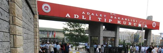 Balyoz'dan gözaltına alınan iki kişi, sağlık kontrolünden geçirildi