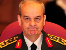 Başbuğ yine esti gürledi