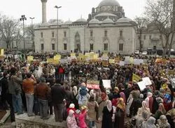 Beyazıt'ta 28 Şubat darbe protestosu