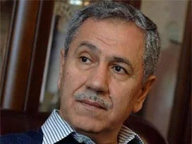 Bülent Arınç'tan Mumcu'ya özür