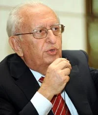 Cindoruk, balyozcu paşalara sahip çıktı