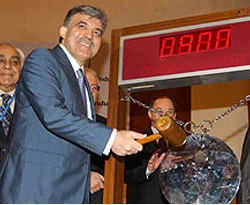 Cumhurbaşkanı Gül'e 'avare' sürprizi