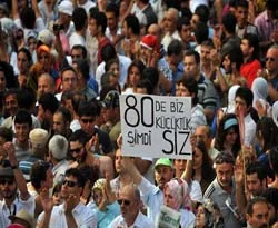Darbe karşıtları 28 Şubat'ta meydanlarda