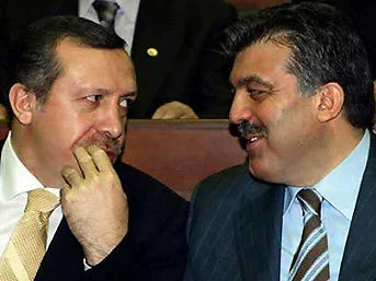 Gül ile Erdoğan yer mi değiştirecek?