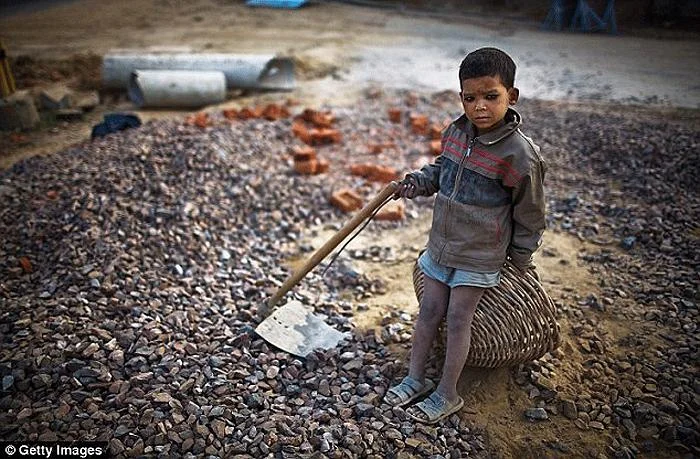 'Güneşin batmadığı ülke'nin çocuk köleleri!