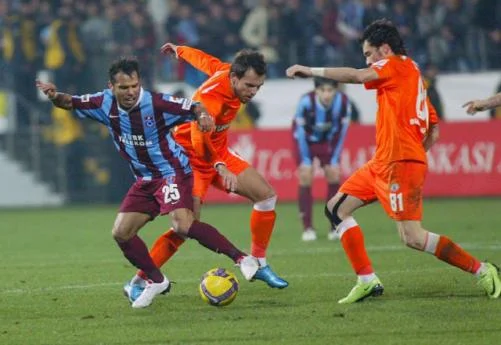 İlk yarı finalist Trabzsonspor oldu