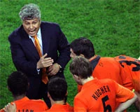 Lucescu'nun takımına İngiltere'de 'şüpheli' muamelesi