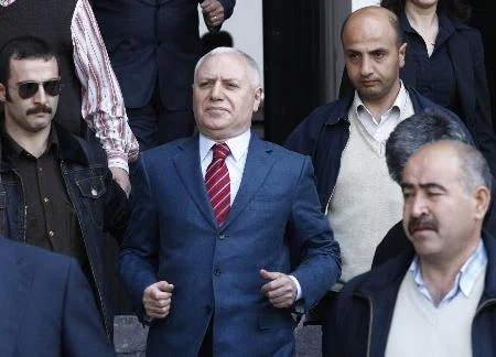 Mehmet Haberal'a şok
