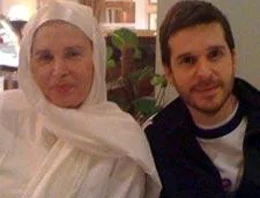 Nazlı Ilıcak tesettüre büründü