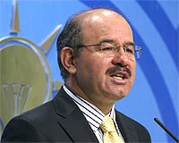 ''Sözleri kendini bağlar''