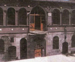 Tarihi kale boşaltılıyor