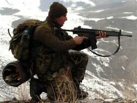 Teröristlere ait hedef noktalayıcı ele geçirildi