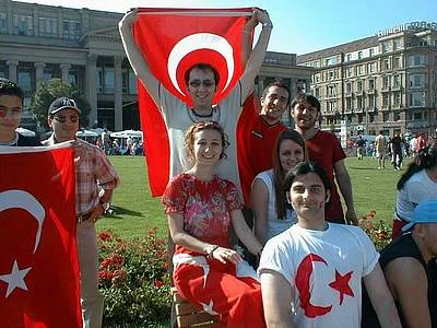 Türk kökenlilerin iş bulması zor