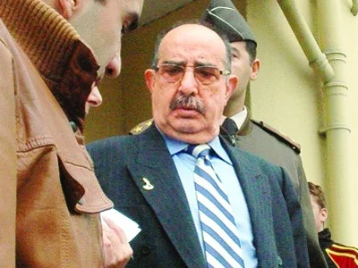 Uyuyan yılan Karargah Evleri