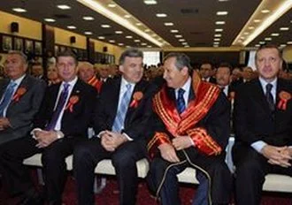 Yüksek yargı Anayasa değişikliğine sıcak