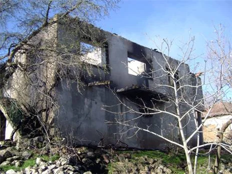 9 yıldır kundaklanan köy