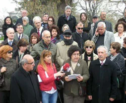 Anayasa değişikliği protesto edildi