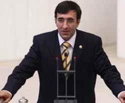Bakan Yılmaz Bingöl'de voleybol oynadı