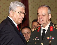Başbuğ'un konuşmasını Tolon da izledi