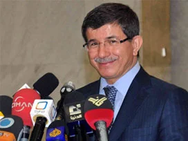 Davutoğlu Atatürk'ün evini gezdi