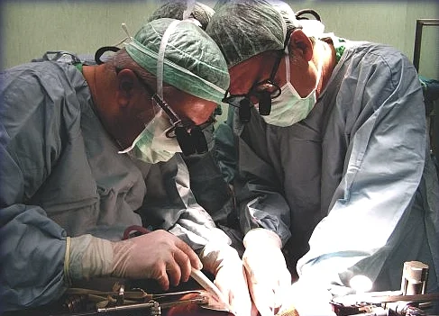 Eşten organ naklinde 2 yıl evlilik şartı