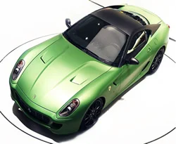 Ferrariden hibrit otomobil.