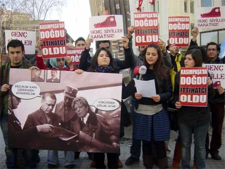 Genç Siviller, Başbakan'dan rahatsız