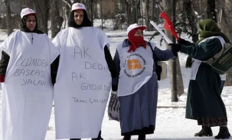 Hükümetin kararına uydular