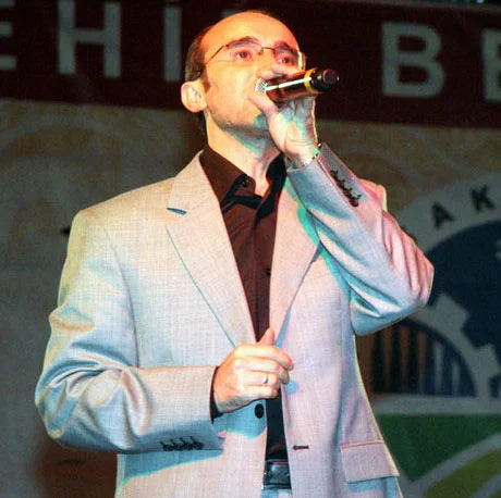 İHH'dan Gazze yararına Ömer Karaoğlu konseri