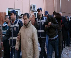 İzmir'de Ergenekon kaçakçıları tutuklandı