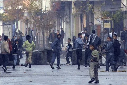'Kaos için halkı hedef alabilirsiniz'