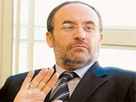 Kapusuz: AYM TBMM'ye darbe yaptı
