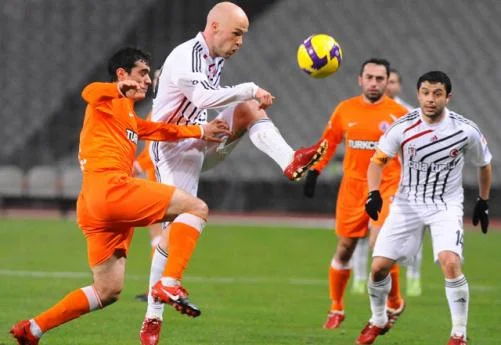 Kartal zirve aşkına