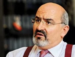 Önder Aytaç köşe yazısını Kürtçe yazdı