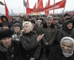 Rusya'da onbinler Putin'i protesto etti
