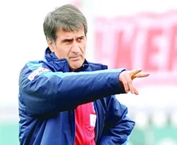 Şenol Güneş'ten oyunculara kupa uyarısı