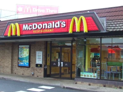 Şişli'de McDonald's şubesi soyuldu