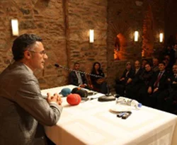 Türk toplumu kendi anayasasını yapmalıdır