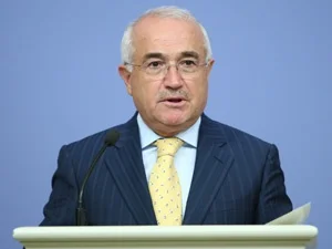 Türkiye bu anayasa ile yoluna devam edemez