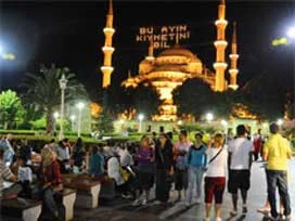 Türkiye'ye 2 ayda 2 milyon turist geldi
